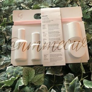 GLOSSIER - The Skincare Edit